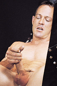 picture of muscular porn star Joe Serrano | hotmusclefucker.com