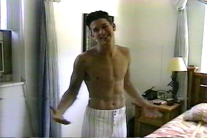 Nolans Tropical Twinks